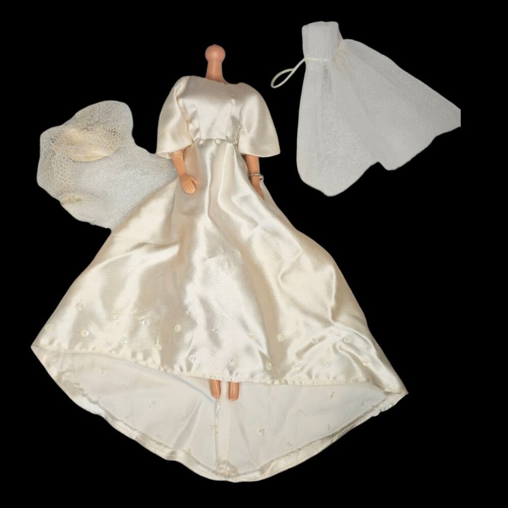 VTG Mod Barbie Clone Ivory Satin Wedding Dress w Veils 50s 60s Needs Repair‎